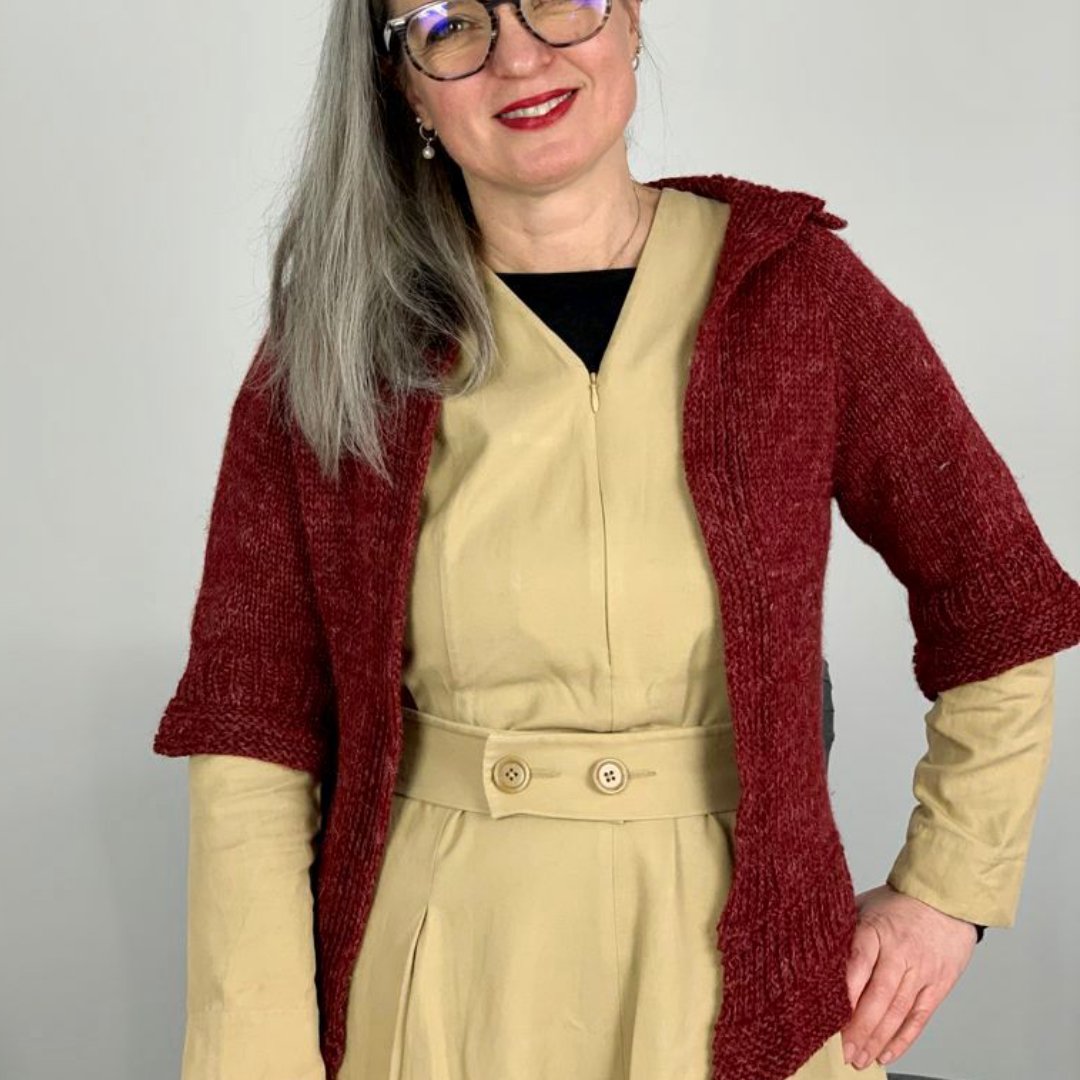 Schema Maglia ai Ferri Cardigan Linee Modello di Emma Fassio